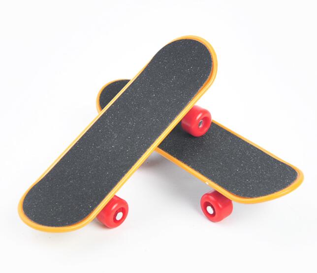 Plastic Support Finger Skateboard_Giftarget Inc